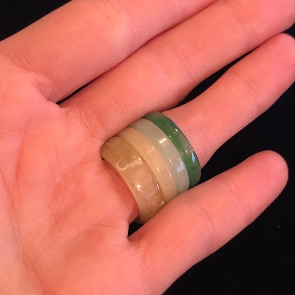 Elegant Multi-Color Bohemian Style Acrylic Resin Rings Stackable Set - Picture 5 of 8